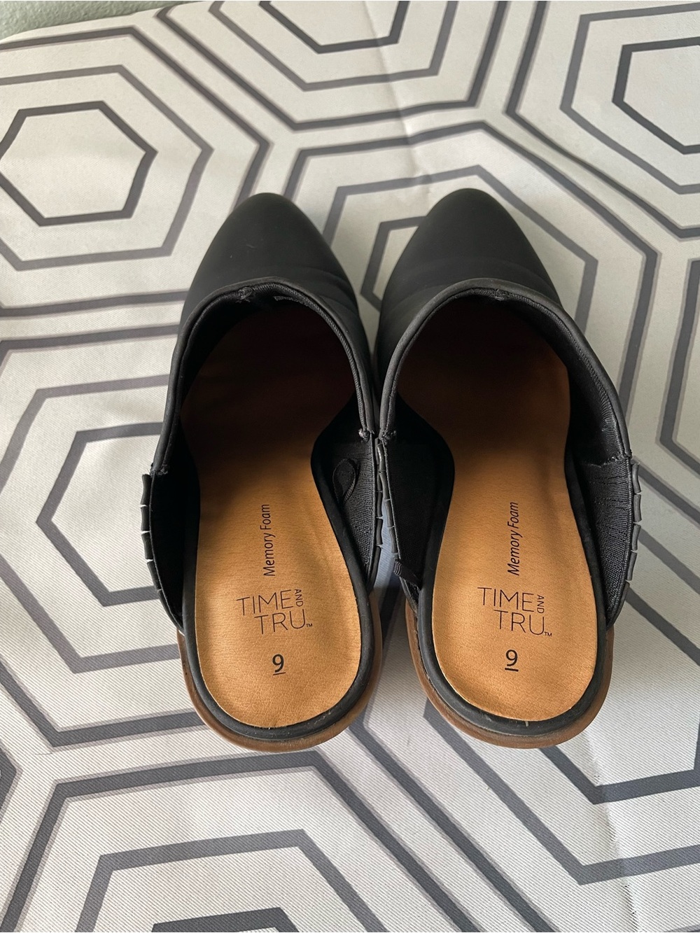 🌱5/$25🌱 Time and Tru | Memory Foam Black Faux Leather Block Heel Pointed Mule - Picture 3 of 11